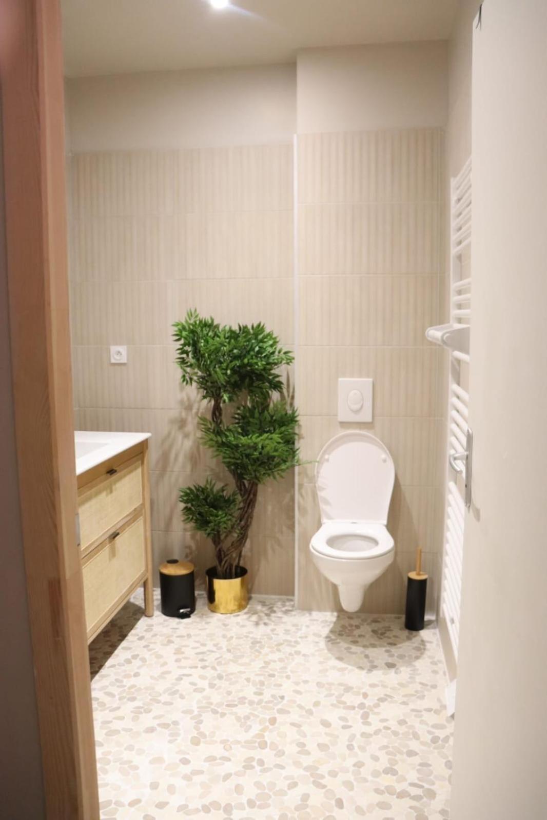 Loveroom Japon Avec Balneotherapie Tolón Exterior foto