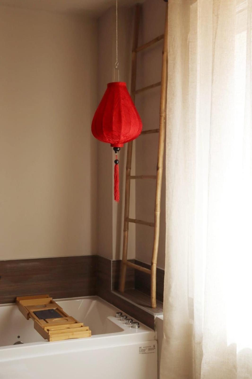 Loveroom Japon Avec Balneotherapie Tolón Exterior foto