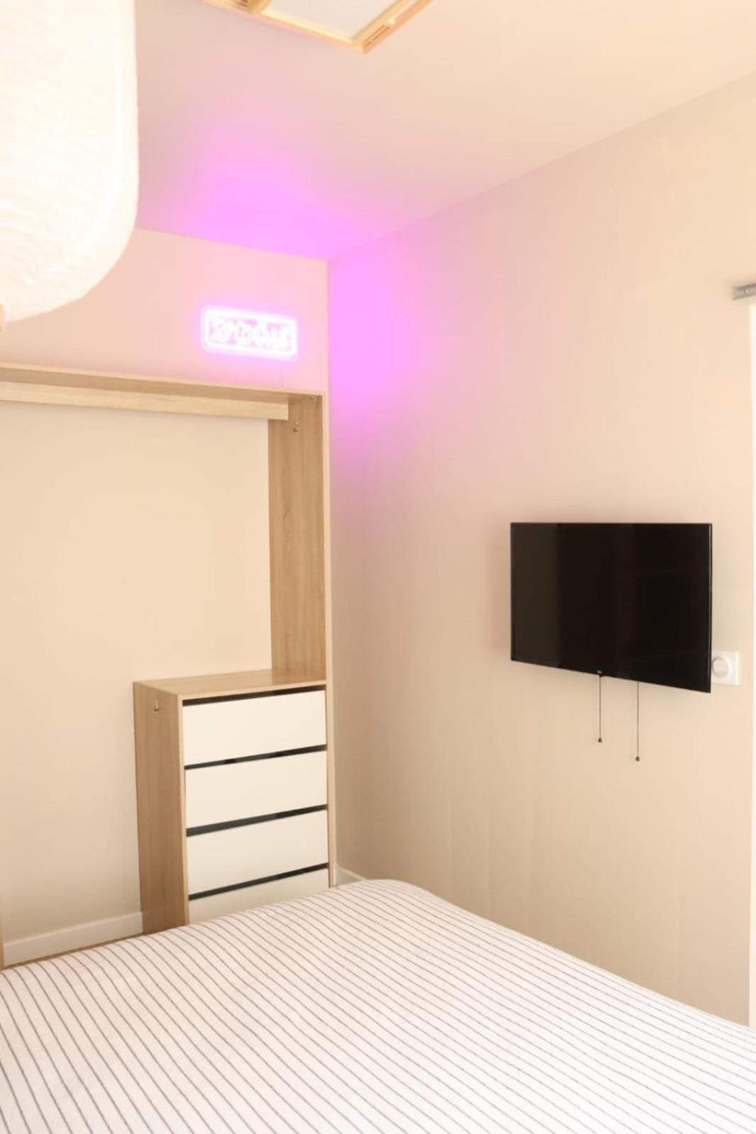 Loveroom Japon Avec Balneotherapie Tolón Exterior foto